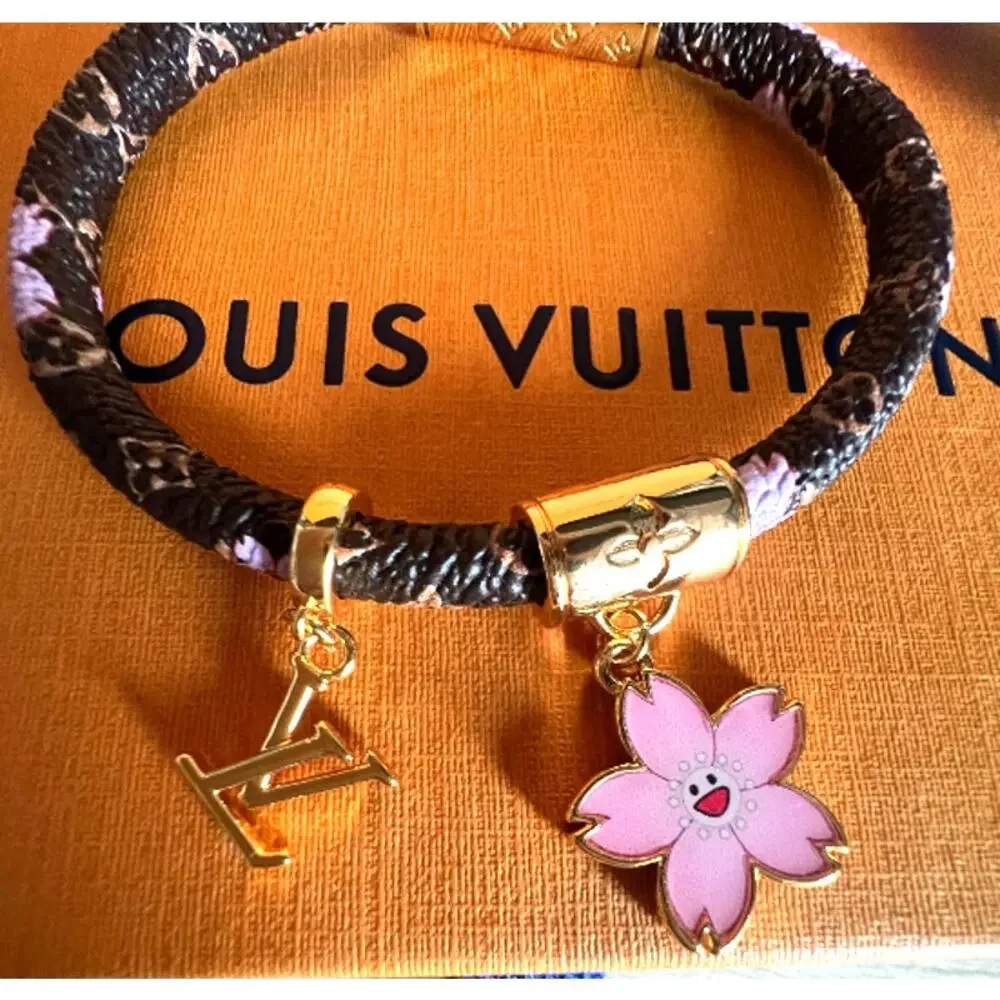 Louis Vuitton x Takashi Murakami Cherry Blossom Bracelet (LVXX016) - Picture 6 of 11
